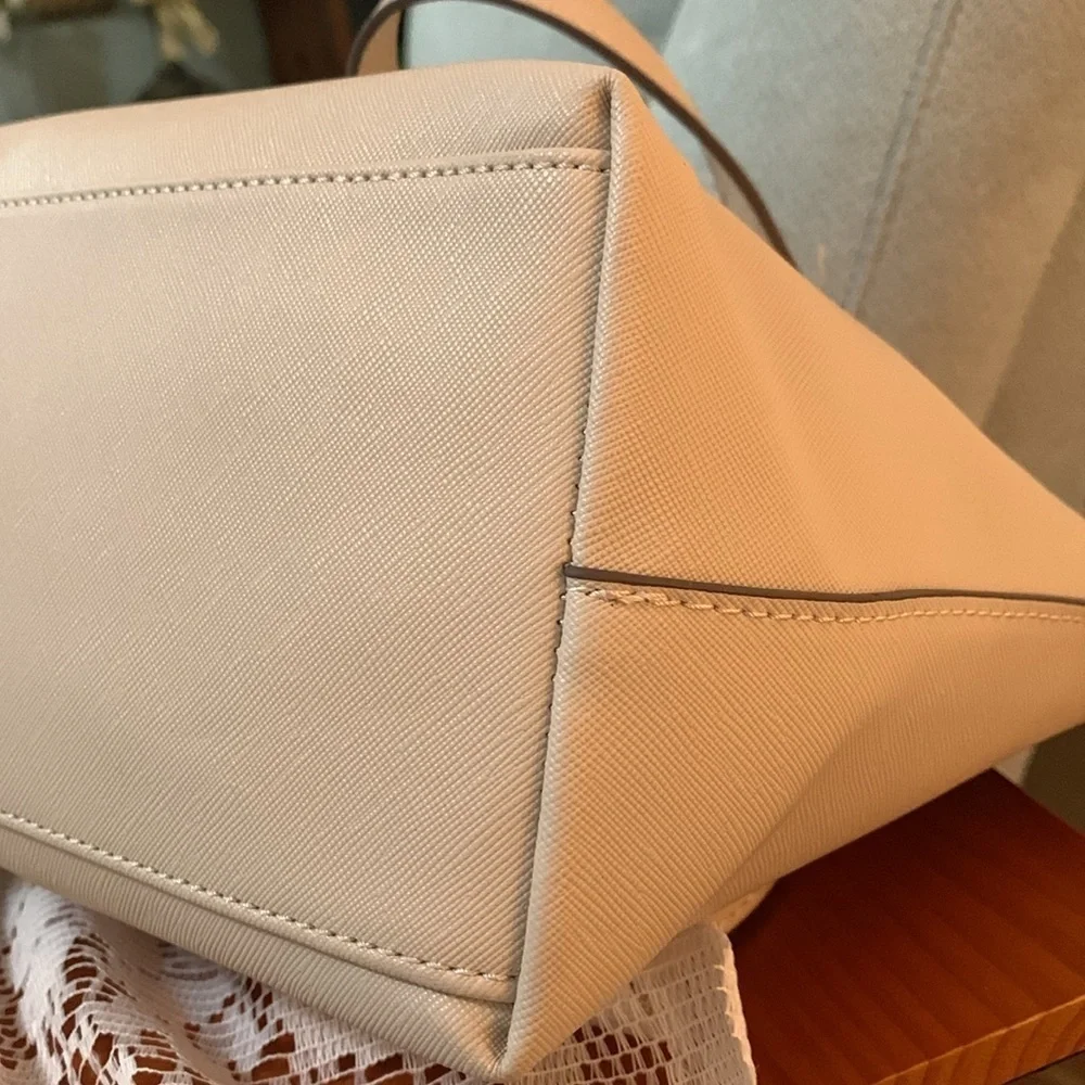 Anne Klein satchel with Crossbody strap